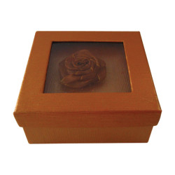 Τετράγωνο χάρτινο καφέ κουτί με λουλούδι [11401142]