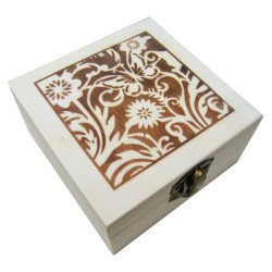 Ξύλινο αλουστράριστο τετράγωνο κουτί διακοσμημένο με πυρογραφία [20601320]