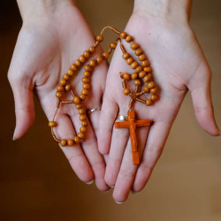 Sacria	Unique wooden rosary